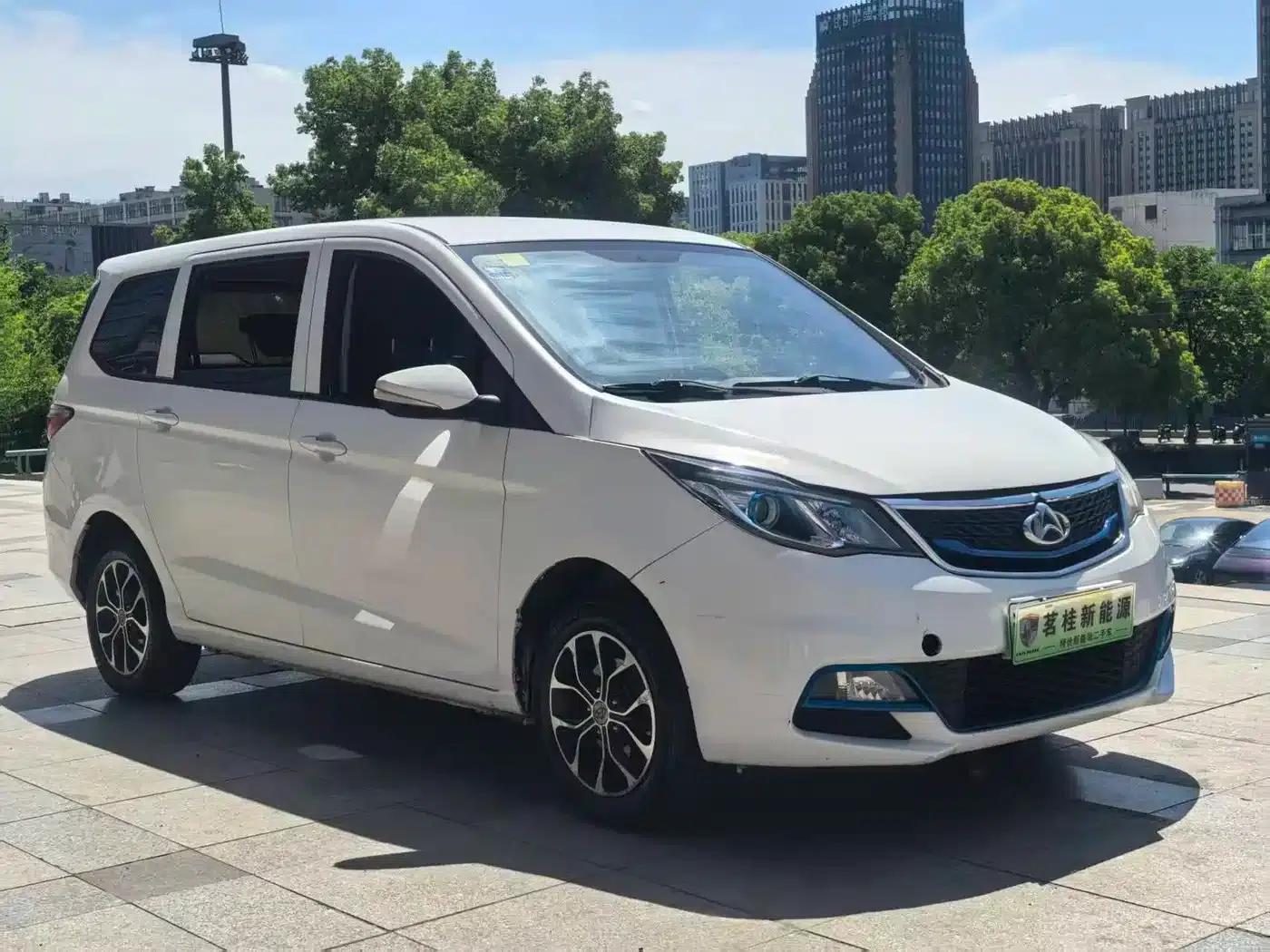 Changan Oushang A600EV 2019 Facelift 5-Seater — миниатюра 3