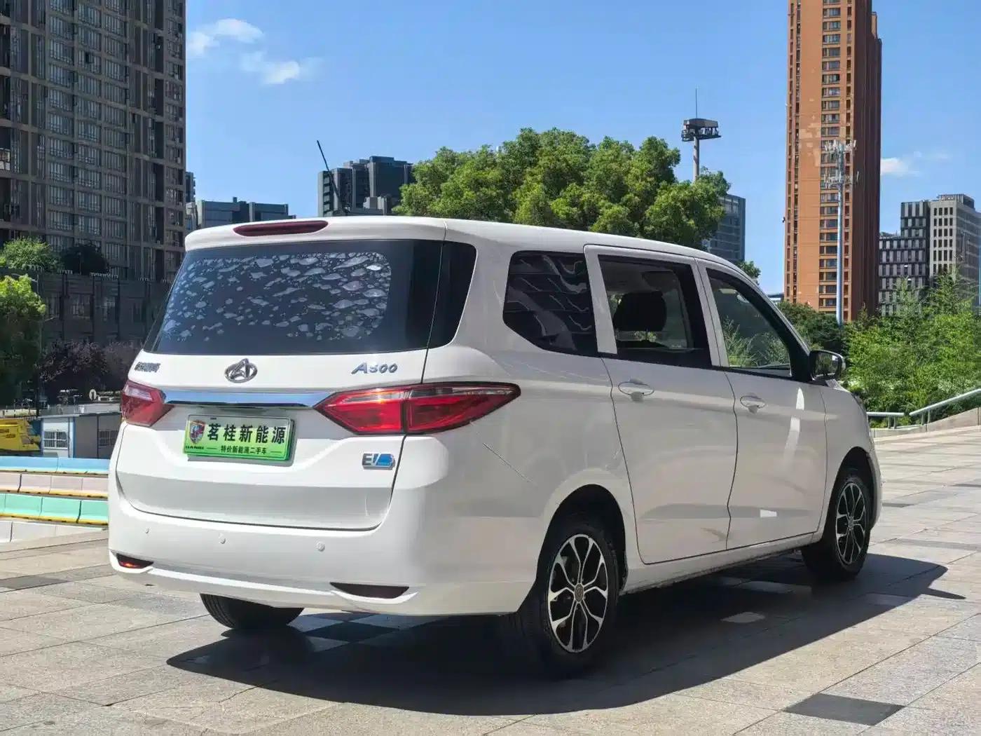 Changan Oushang A600EV 2019 Facelift 5-Seater — миниатюра 7