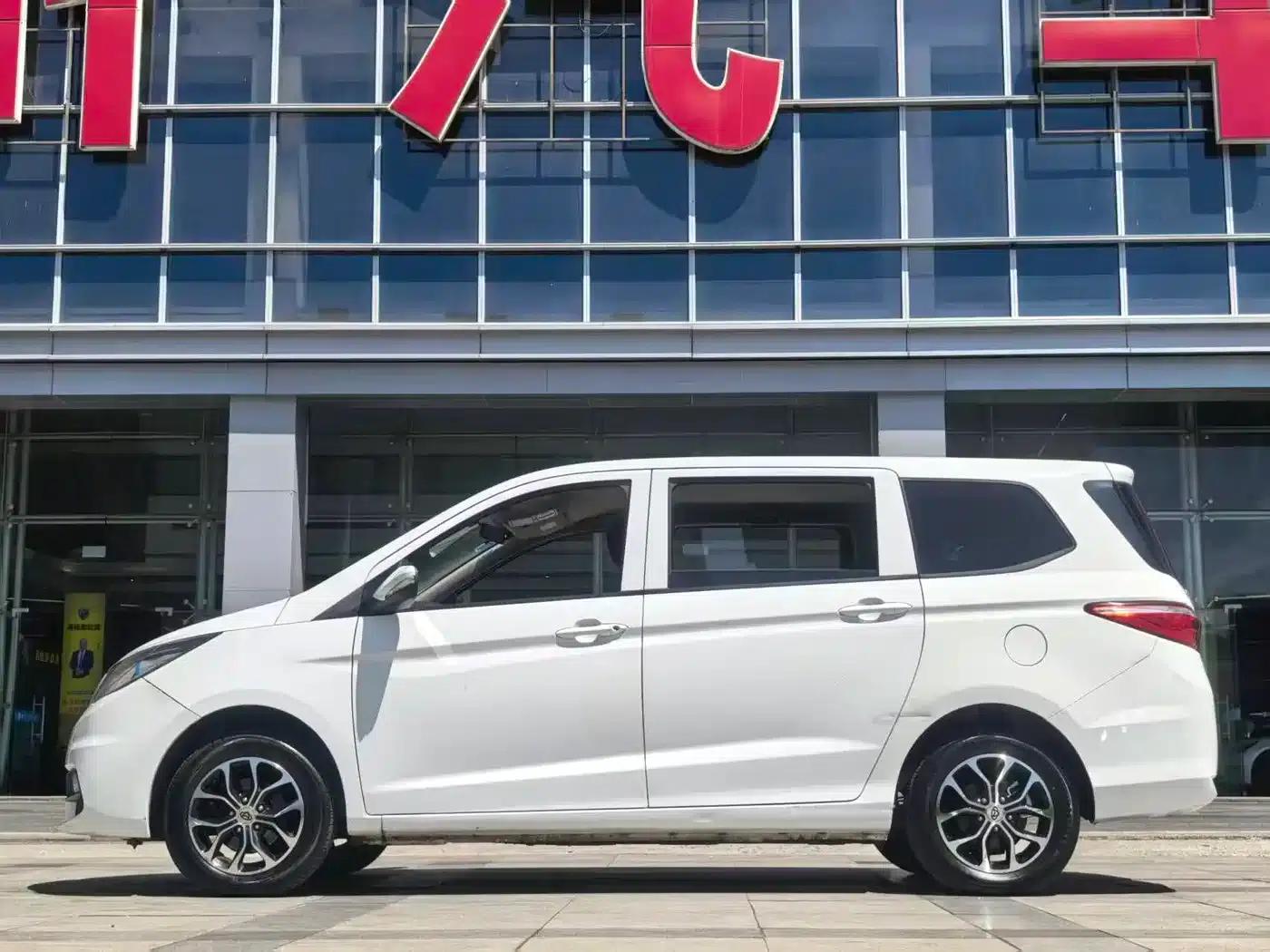 Changan Oushang A600EV 2019 Facelift 5-Seater — миниатюра 8