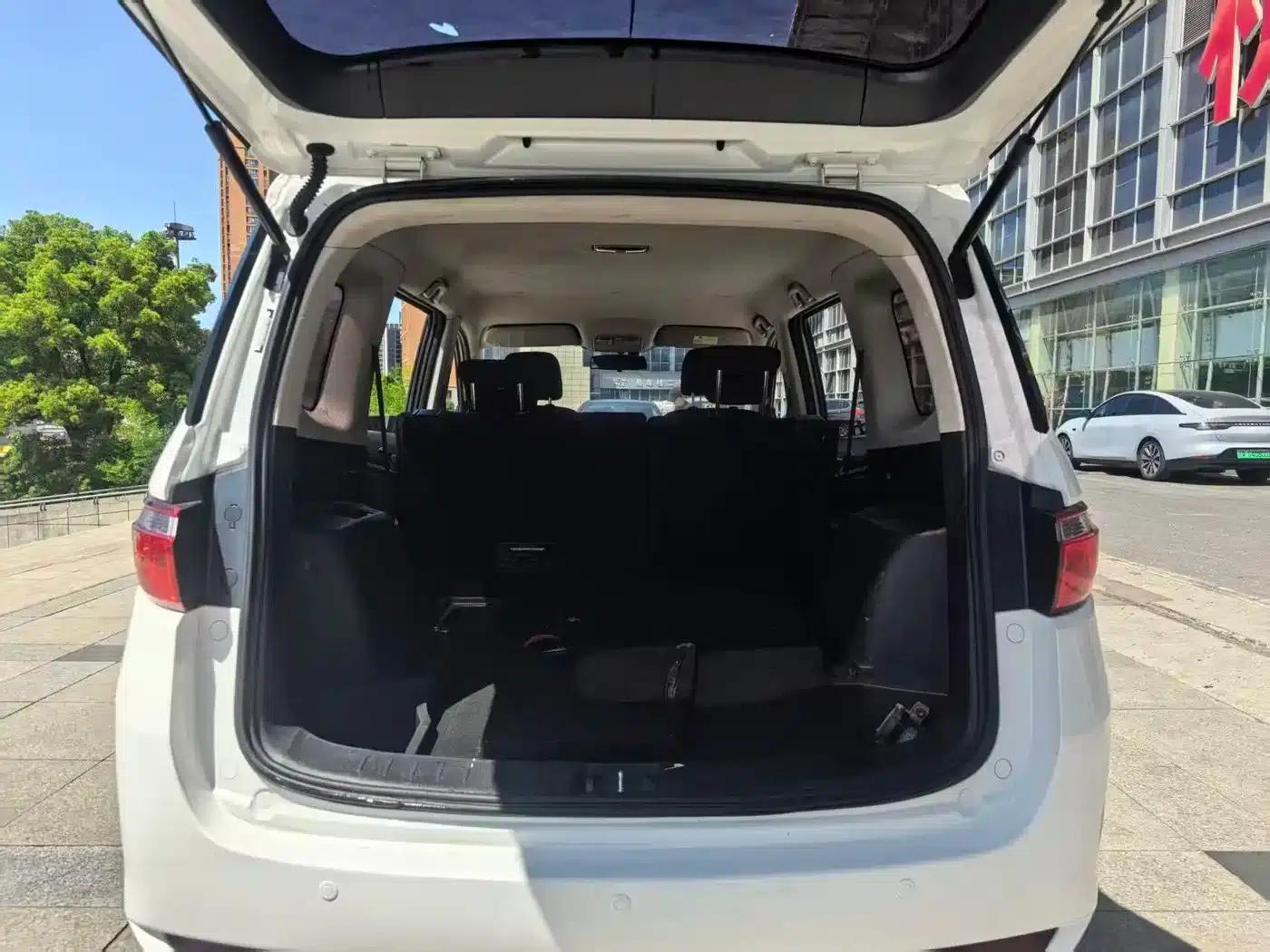 Changan Oushang A600EV 2019 Facelift 5-Seater — миниатюра 9