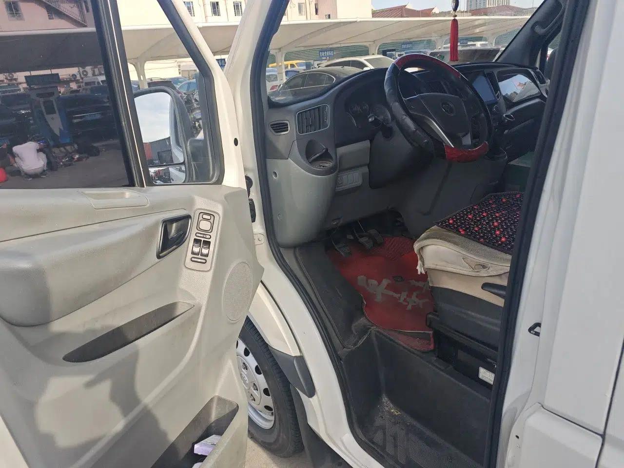Foton Toano 2020 2.5T Manual Tongtu Extended-Wheelbase Mid-Roof 5/6/7-Seater 4J25TC3 — миниатюра 19