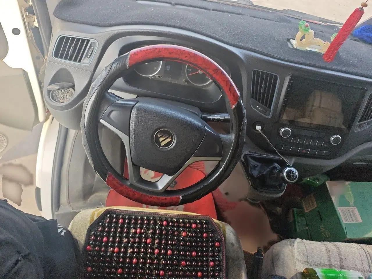 Foton Toano 2020 2.5T Manual Tongtu Extended-Wheelbase Mid-Roof 5/6/7-Seater 4J25TC3 — миниатюра 9