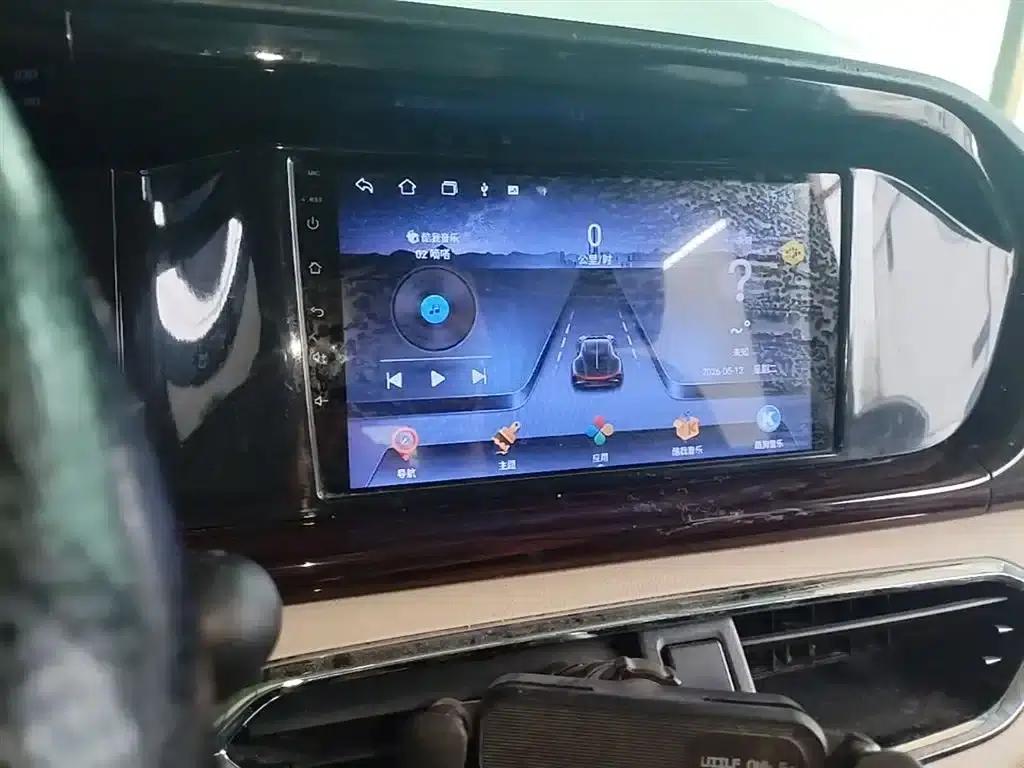 Crossstar V5 EV 2024 Smart Edition 6-seater with double doors — миниатюра 13