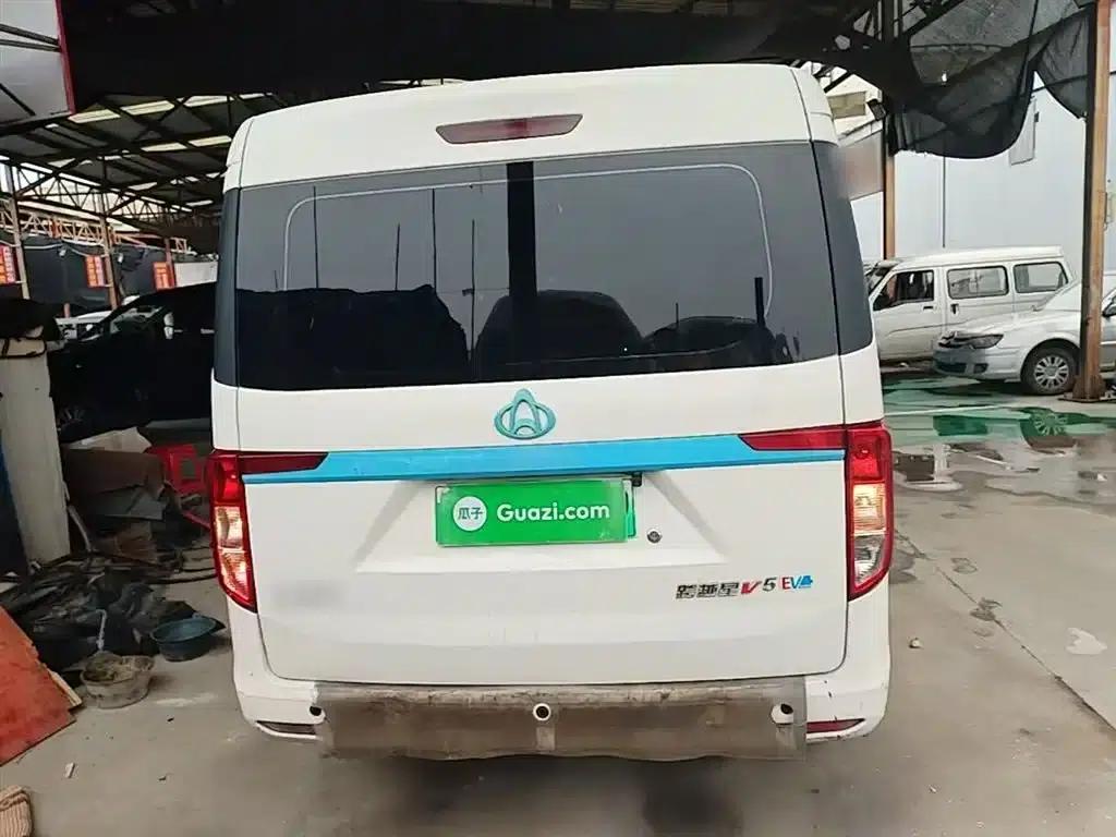 Crossstar V5 EV 2024 Smart Edition 6-seater with double doors — миниатюра 6