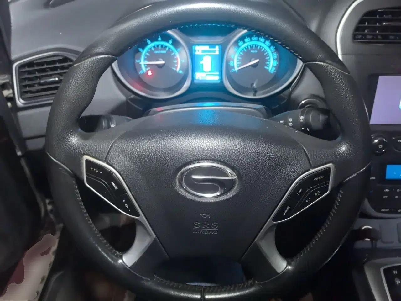 GAC Trumpchi GS5 2014 2.0L Automatic Two-Wheel Drive Anniversary Value Edition — миниатюра 11