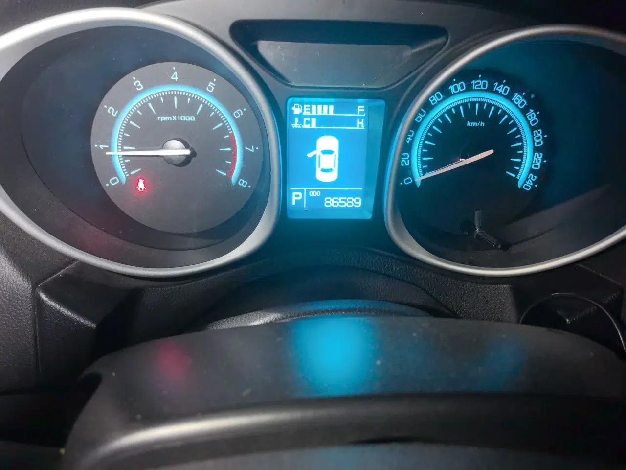 GAC Trumpchi GS5 2014 2.0L Automatic Two-Wheel Drive Anniversary Value Edition — миниатюра 13
