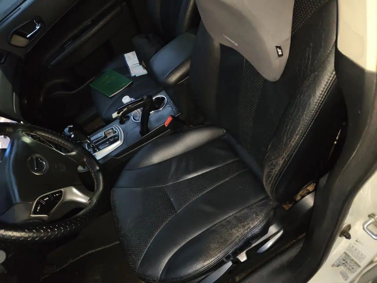 GAC Trumpchi GS5 2014 2.0L Automatic Two-Wheel Drive Deluxe Edition — миниатюра 16