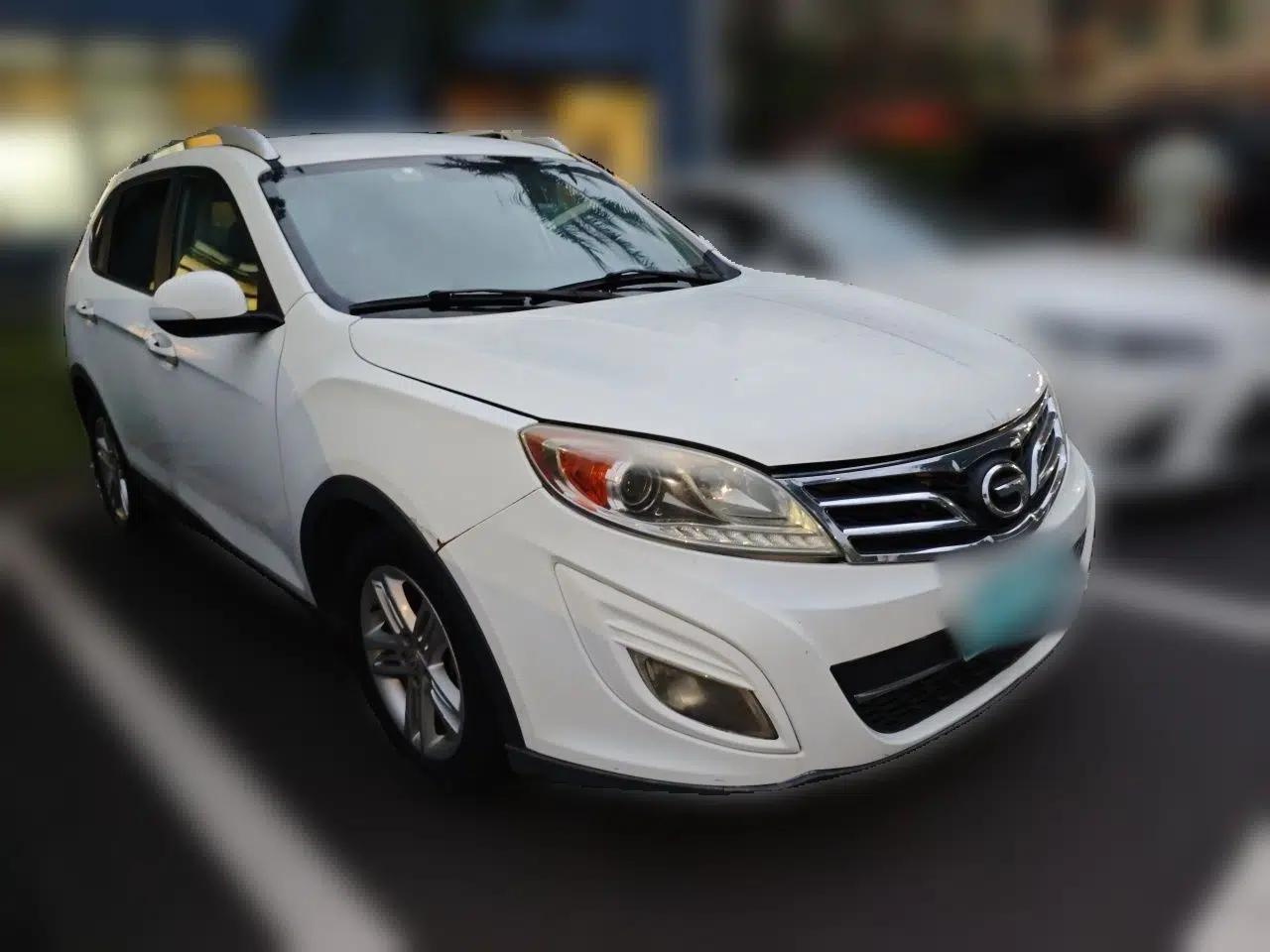 GAC Trumpchi GS5 2014 2.0L Automatic Two-Wheel Drive Deluxe Edition — миниатюра 3