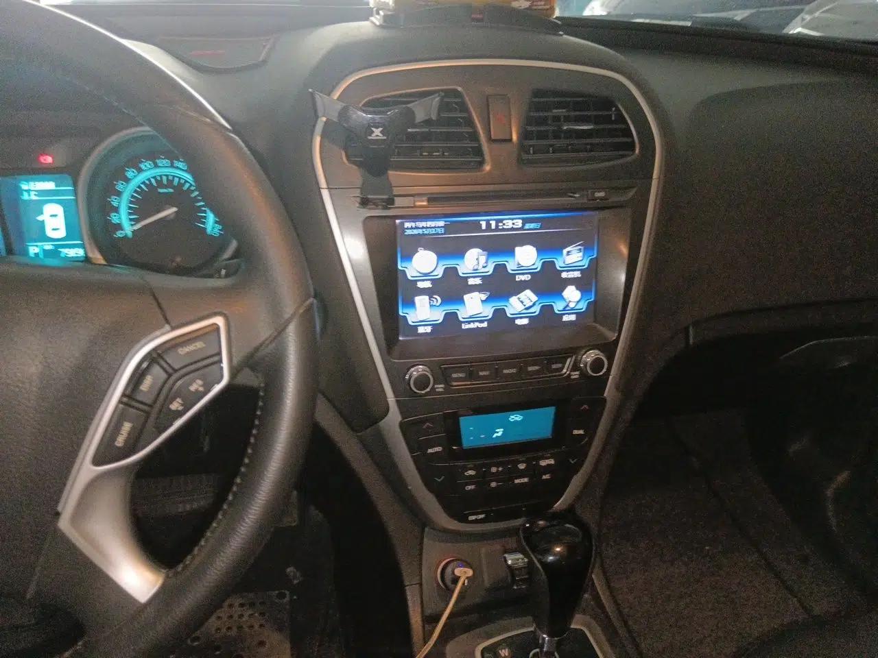 GAC Trumpchi GS5 2013 2.0L Automatic Two-Wheel Drive Light Interior Special Edition — миниатюра 14