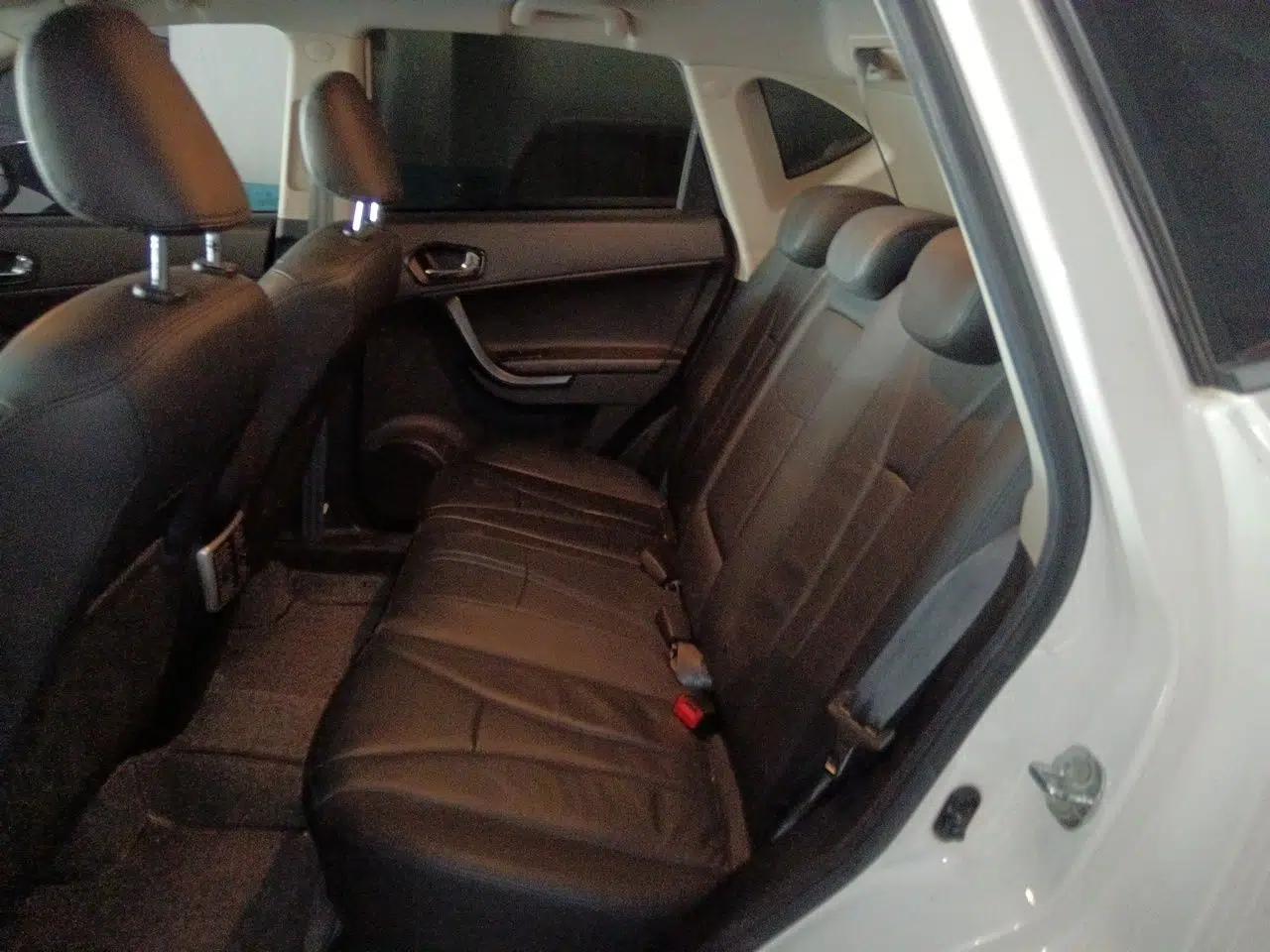 GAC Trumpchi GS5 2013 2.0L Automatic Two-Wheel Drive Light Interior Special Edition — миниатюра 18