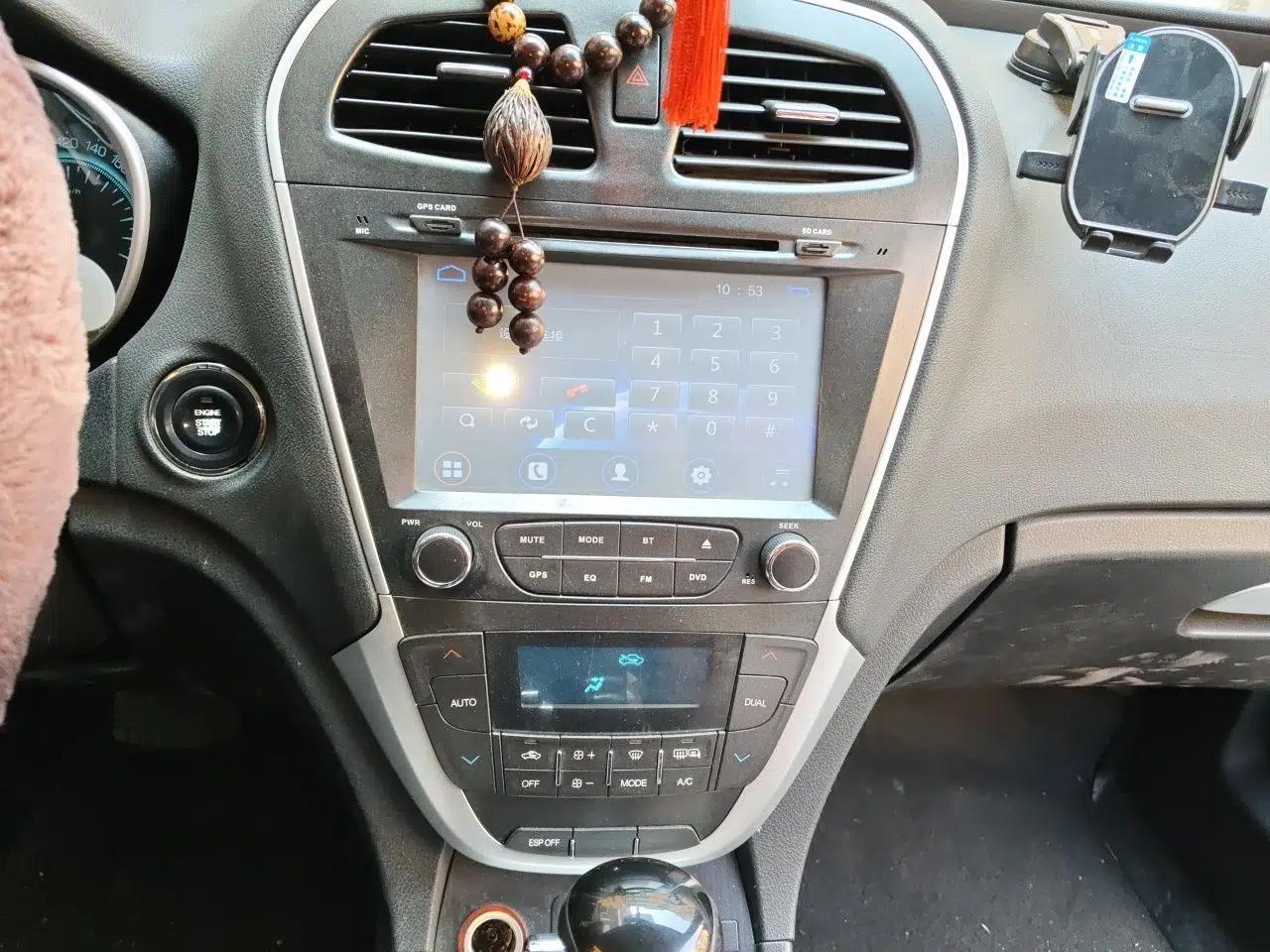 GAC Trumpchi GS5 2013 2.0L Automatic Two-Wheel Drive Light Interior Special Edition — миниатюра 14