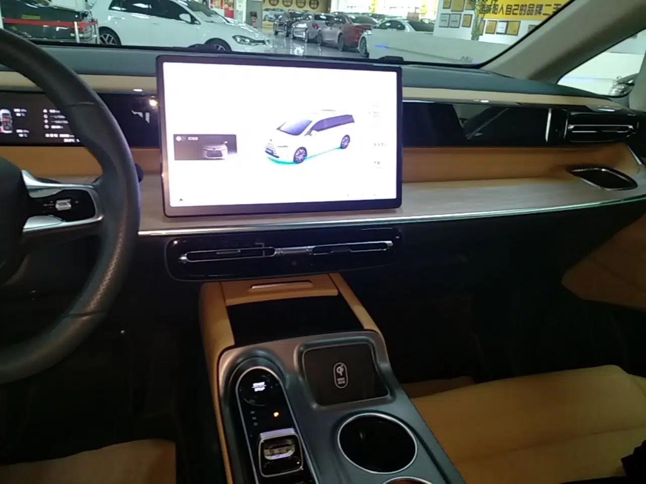 GAC Trumpchi E8 New Energy 2024 150km MAX — миниатюра 16