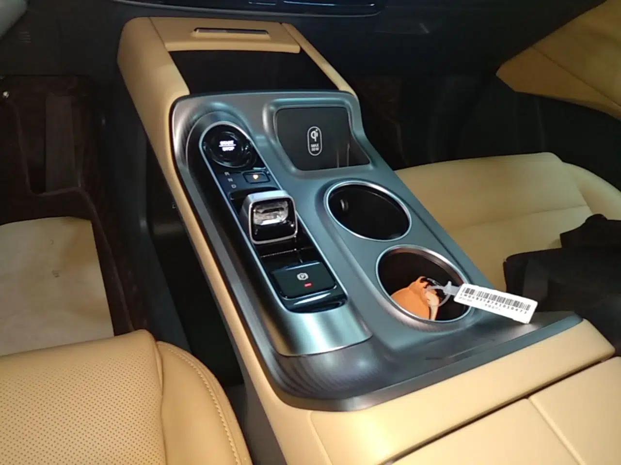 GAC Trumpchi E8 New Energy 2024 150km MAX — миниатюра 17