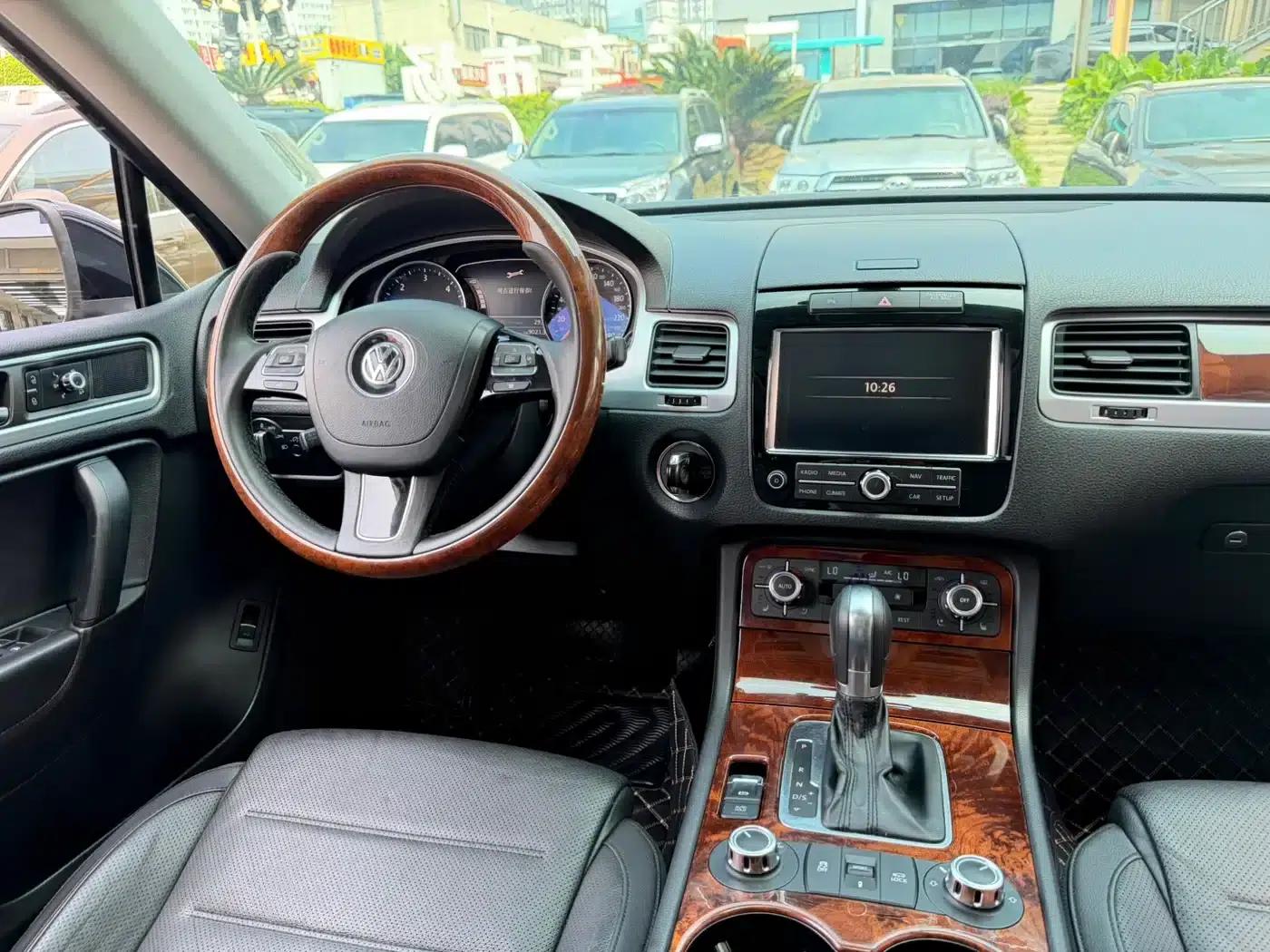Touareg 2011 3.0TDI Diesel Comfort Model — миниатюра 8