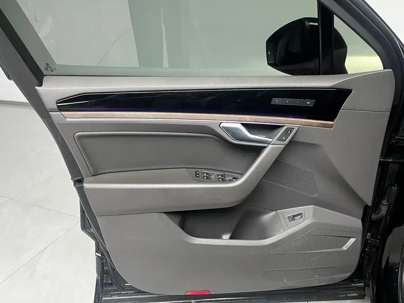 Touareg 2019 3.0TSI R-Line Edition (National V Emission Standard) — миниатюра 5