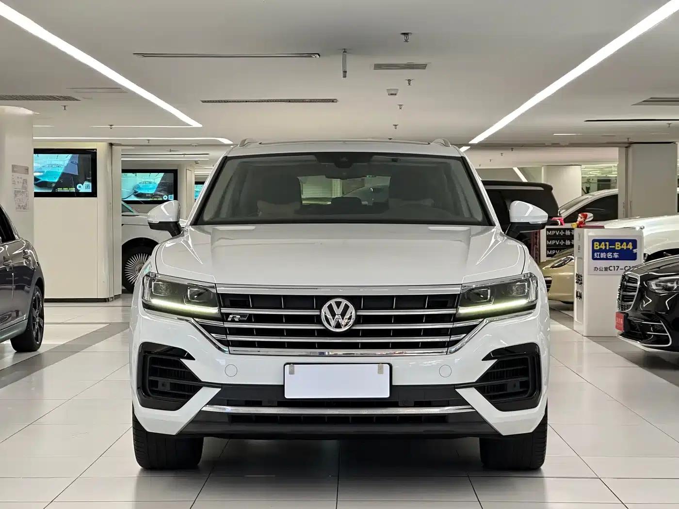 Touareg 2019 3.0TSI R-Line Edition (China VI Emission Standard) — миниатюра 2
