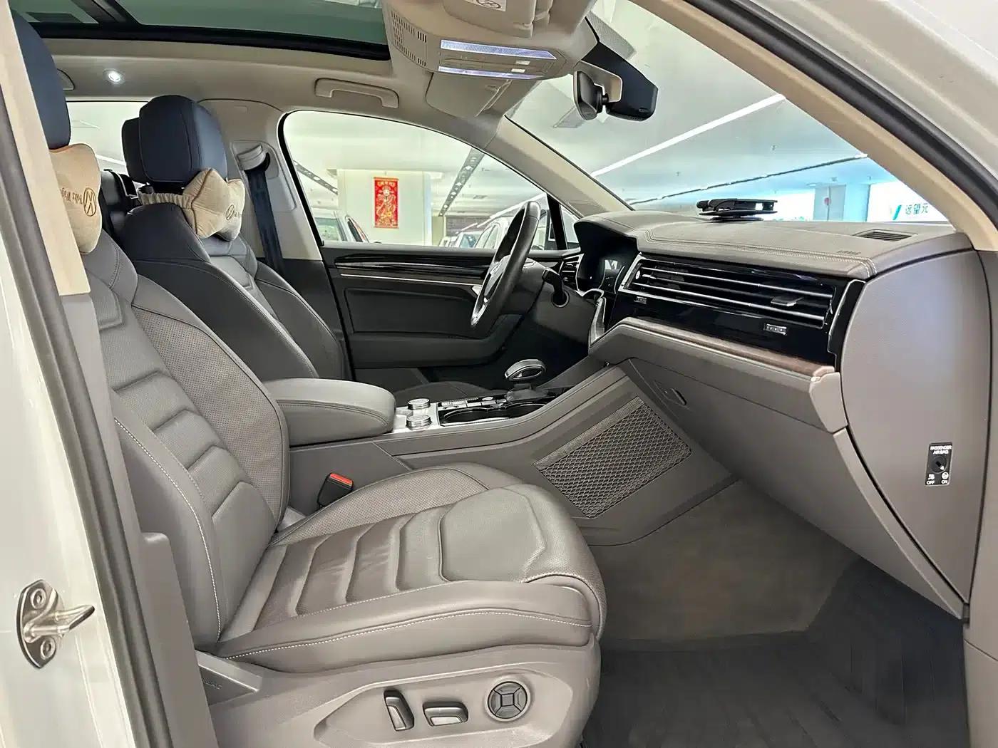 Touareg 2019 3.0TSI R-Line Edition (China VI Emission Standard) — миниатюра 12