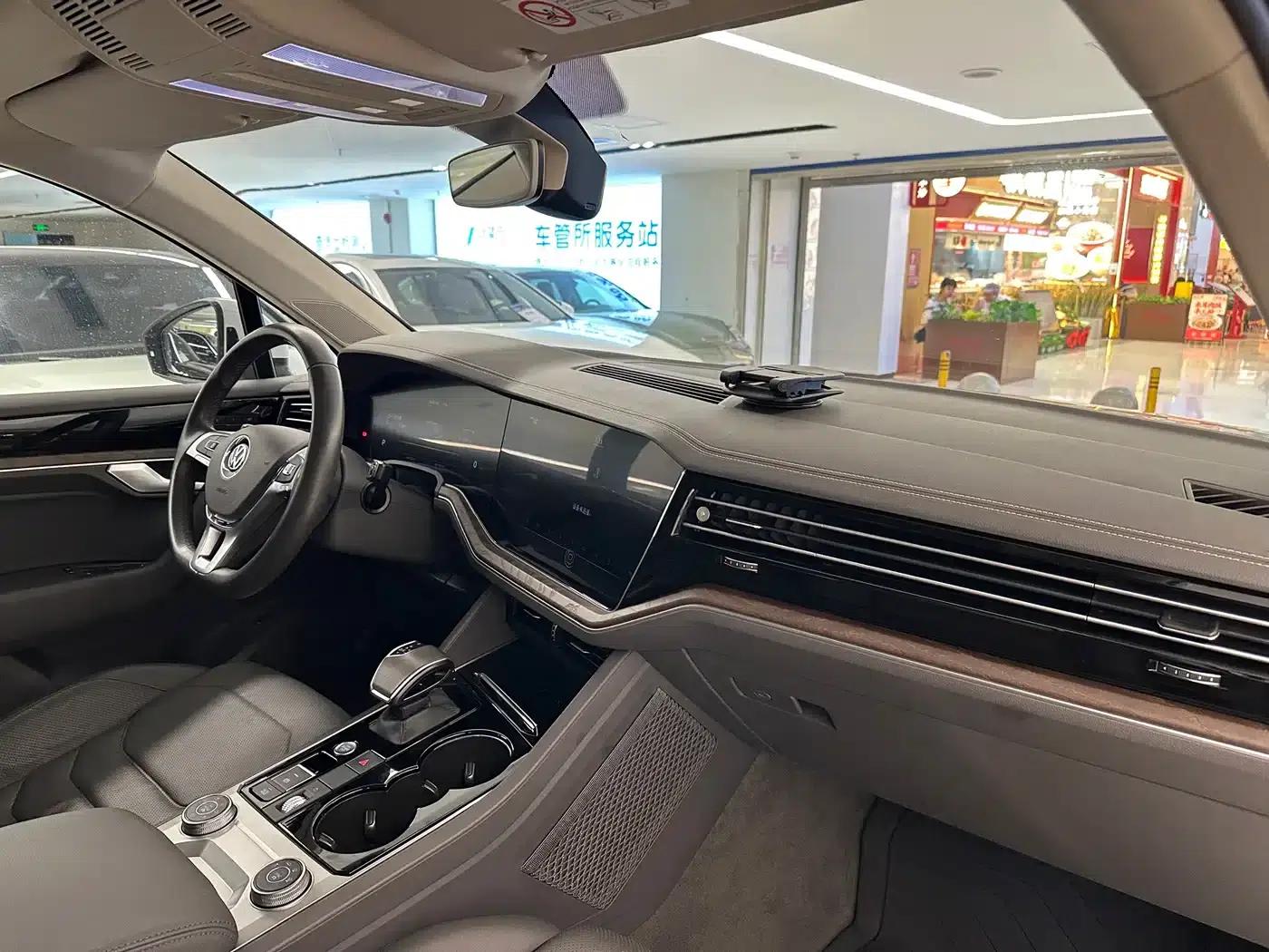 Touareg 2019 3.0TSI R-Line Edition (China VI Emission Standard) — миниатюра 13