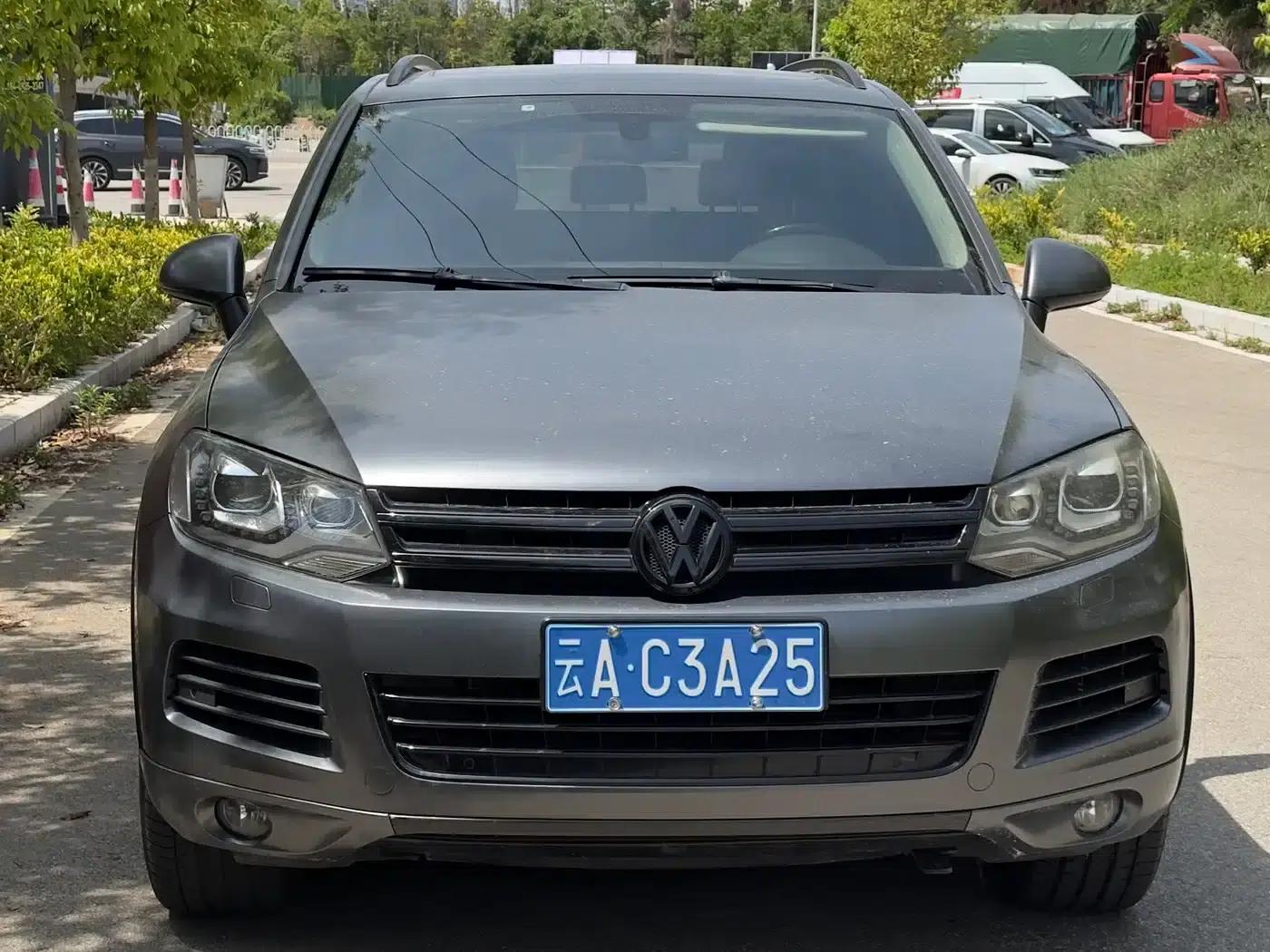 2011 Touareg 3.0TSI Standard Edition — миниатюра 2