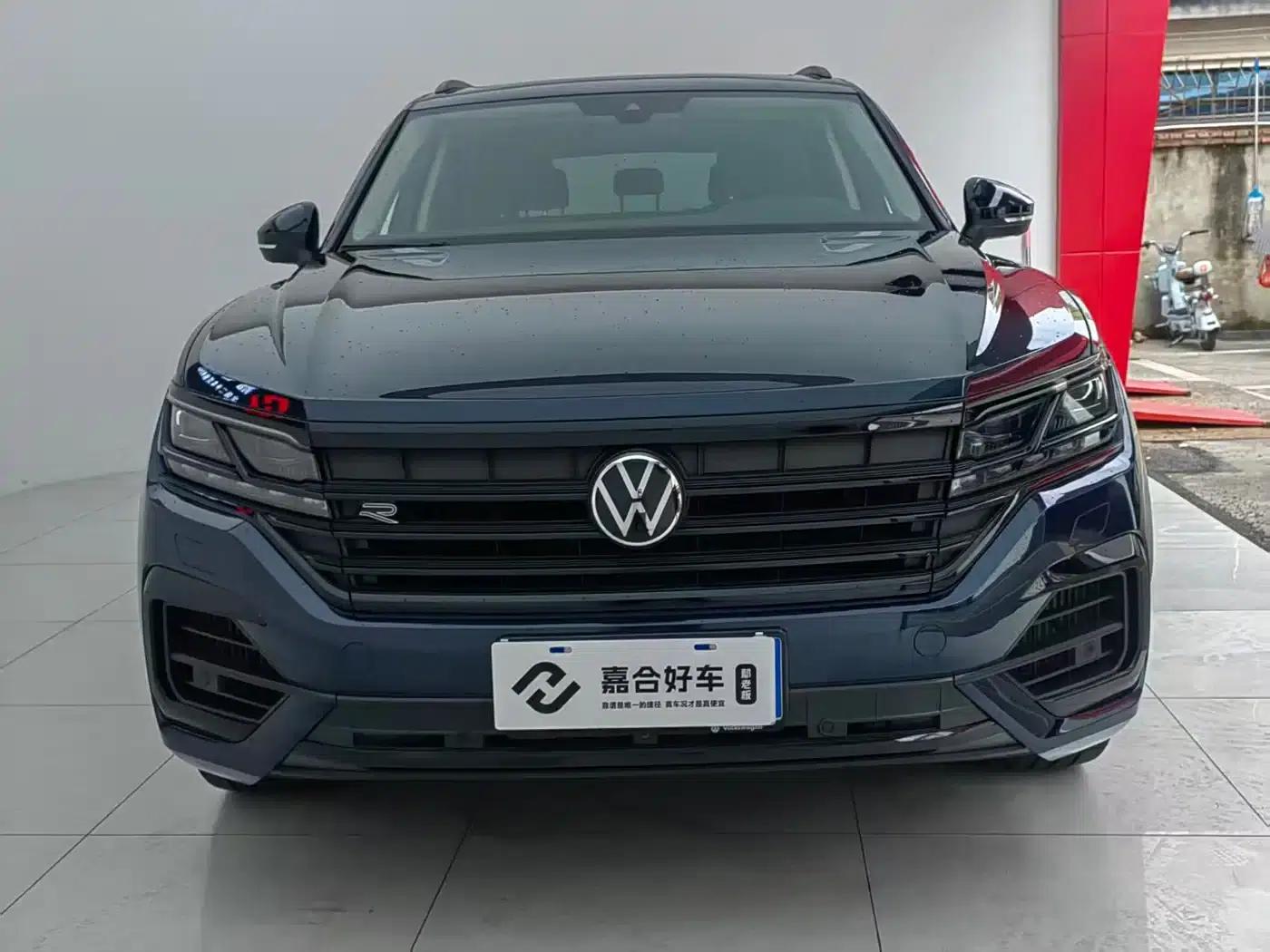 2023 Volkswagen Touareg 3.0TSI R-Line, Obsidian Black Sport Package — миниатюра 2