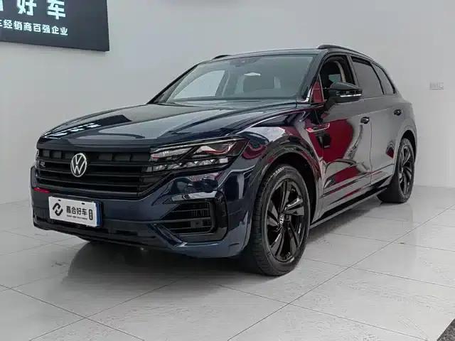 2023 Volkswagen Touareg 3.0TSI R-Line, Obsidian Black Sport Package