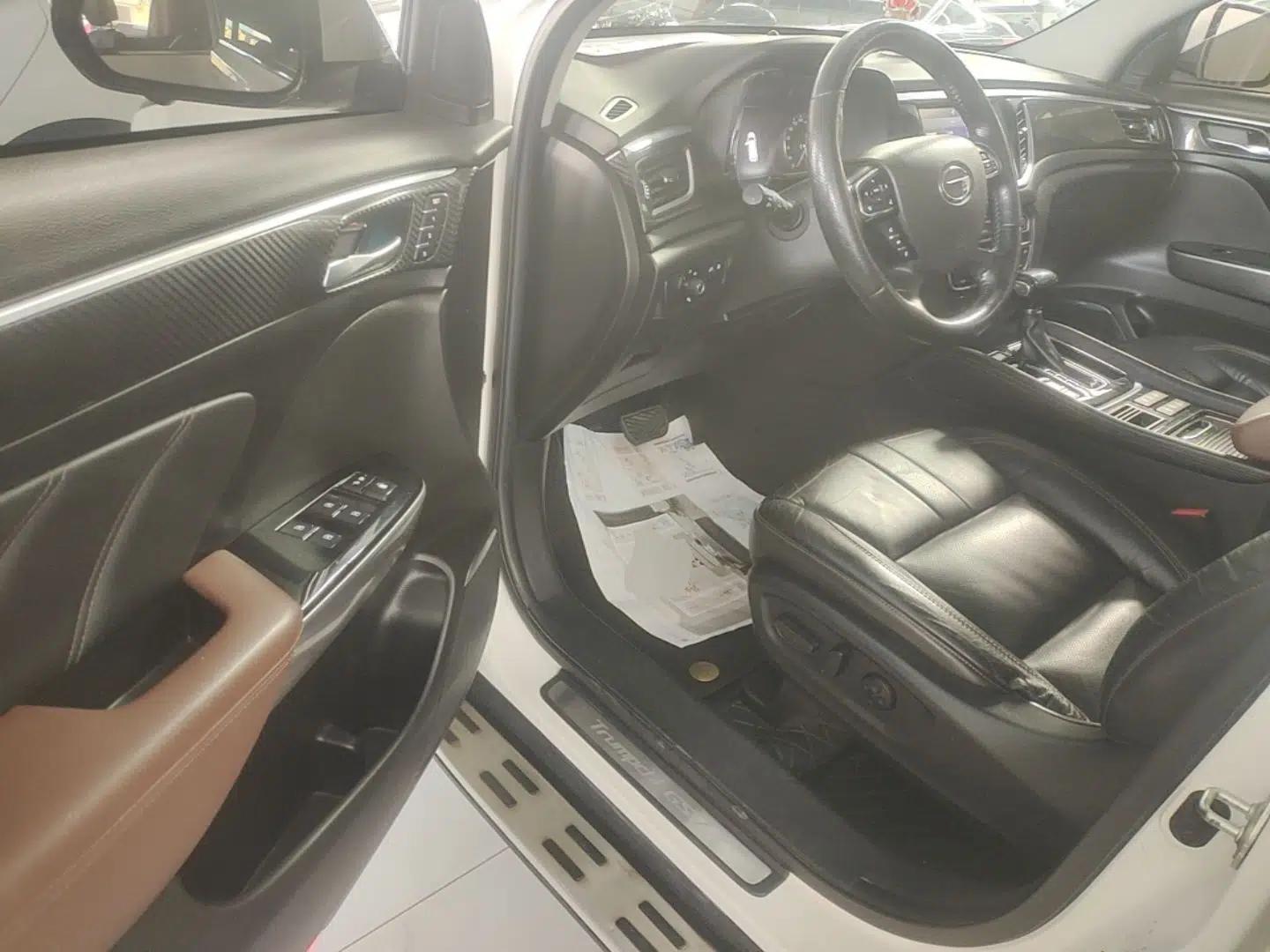 GAC Trumpchi GS7 2017 320T Two-Wheel-Drive Luxury Smart Connectivity Model — миниатюра 19