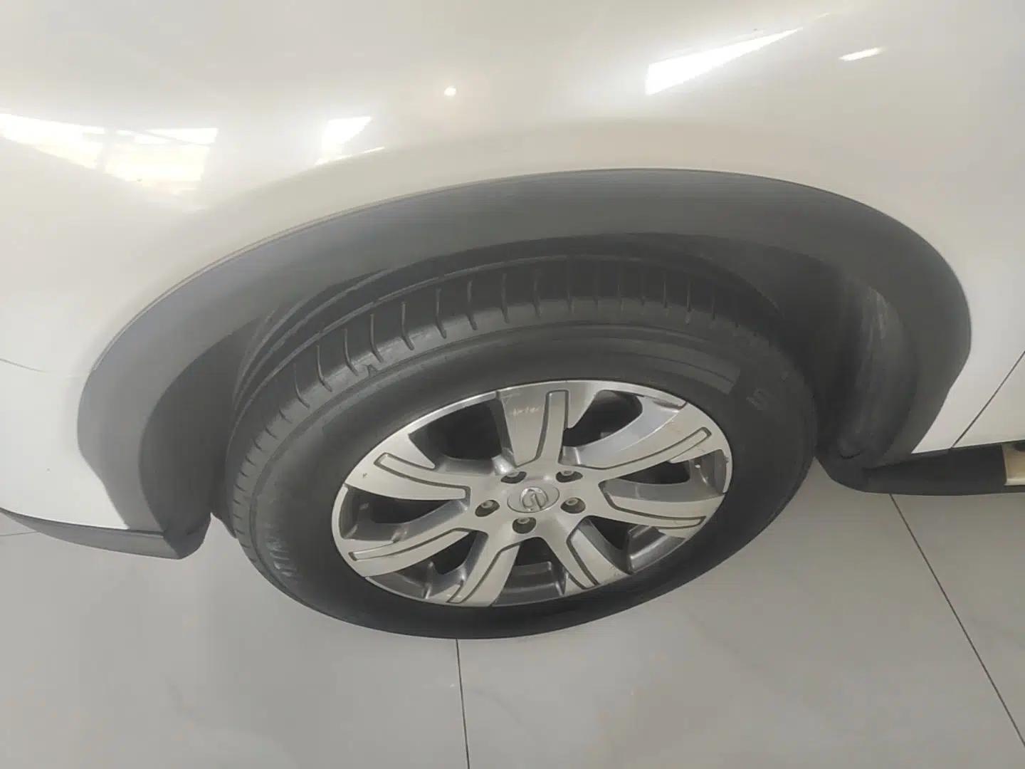 GAC Trumpchi GS7 2017 320T Two-Wheel-Drive Luxury Smart Connectivity Model — миниатюра 8