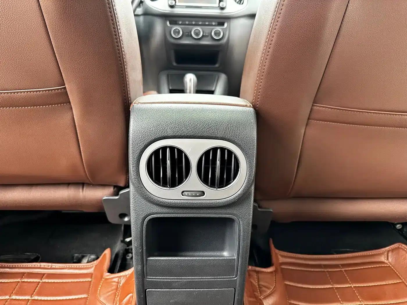 Tiguan 2013 1.8TSI Automatic 4WD Luxury — миниатюра 12