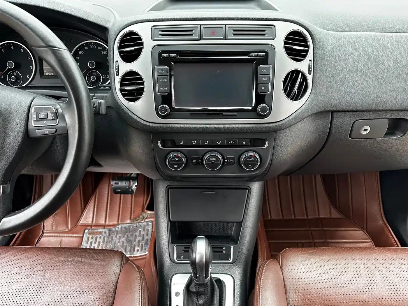 Tiguan 2013 1.8TSI Automatic 4WD Luxury — миниатюра 15