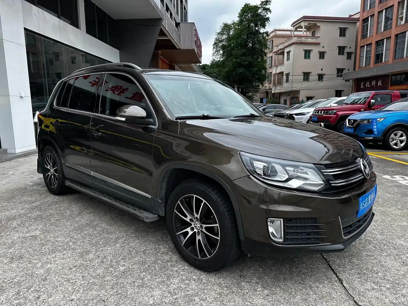 Tiguan 2013 1.8TSI Automatic 4WD Luxury — миниатюра 3