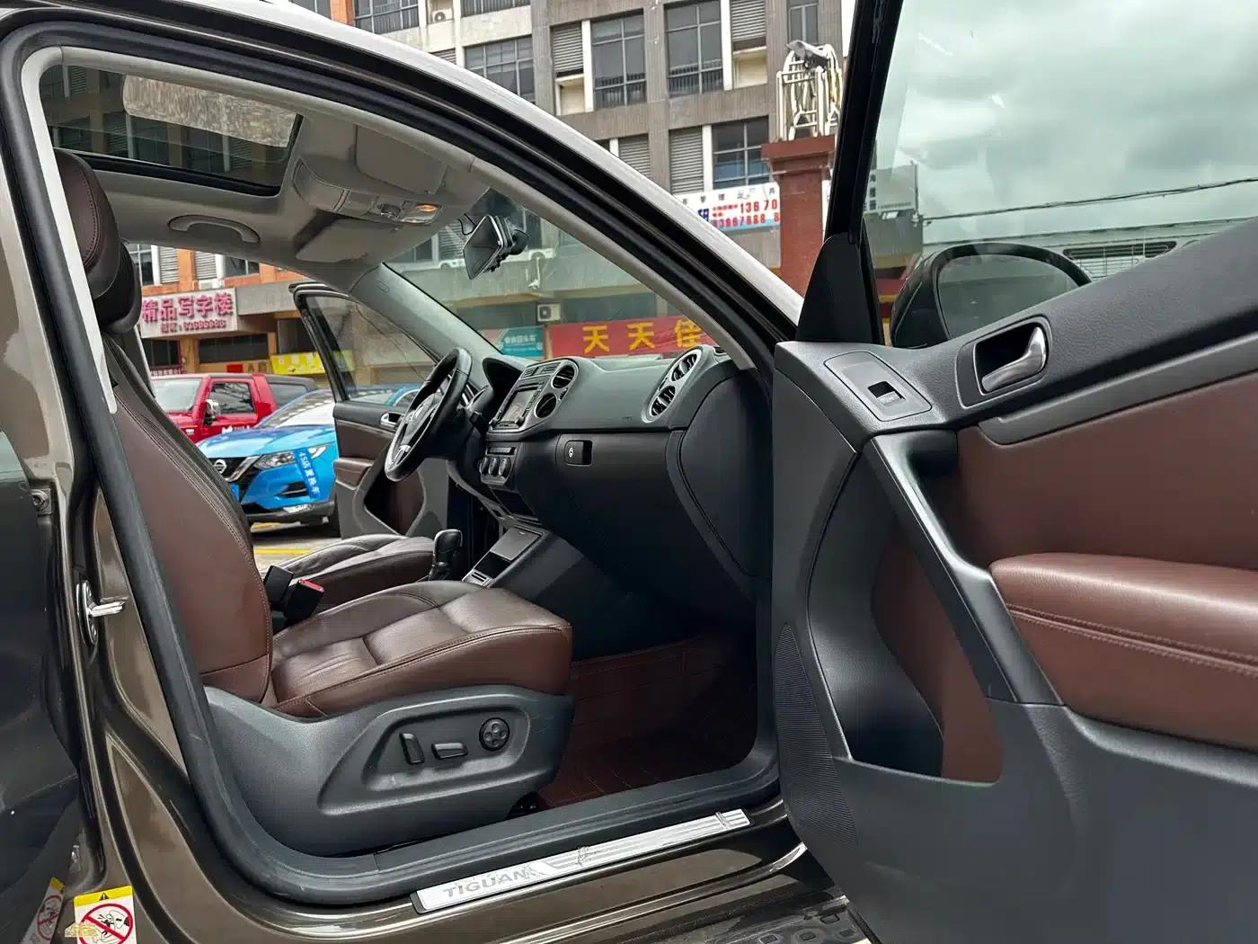 Tiguan 2013 1.8TSI Automatic 4WD Luxury — миниатюра 8
