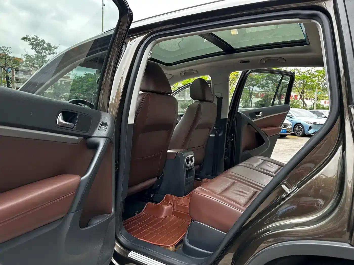 Tiguan 2013 1.8TSI Automatic 4WD Luxury — миниатюра 10
