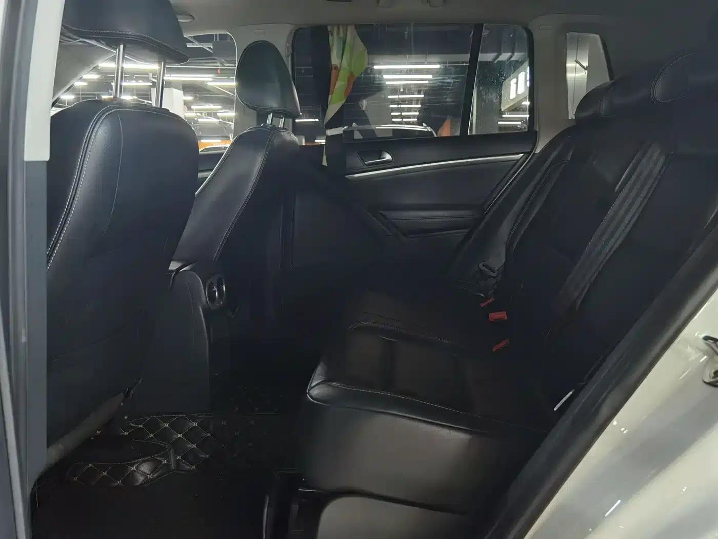 Tiguan 2017 300TSI Automatic 2WD Silk Road Comfort Edition — миниатюра 7