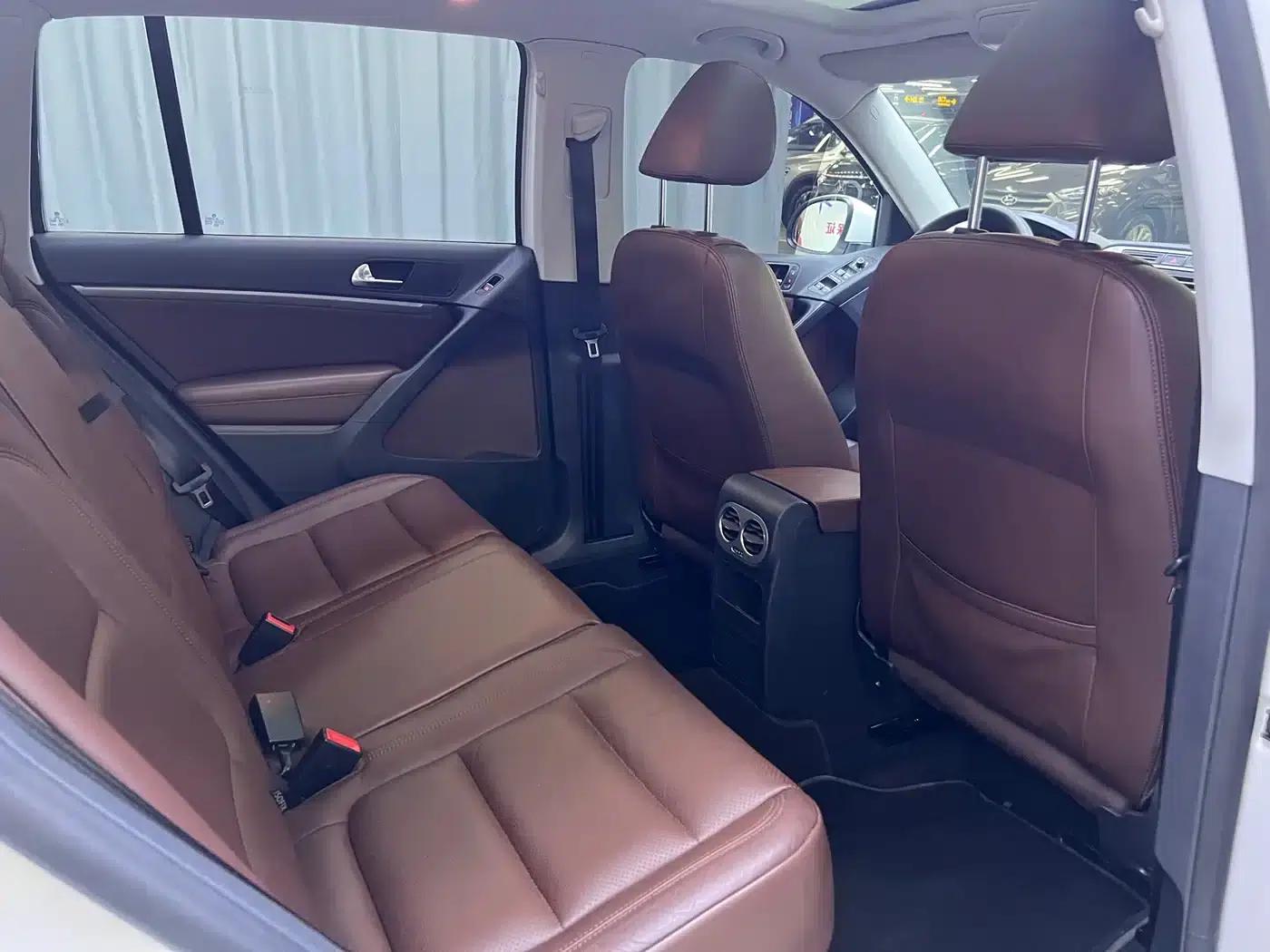 Tiguan 2013 1.8TSI Automatic 4WD Luxury — миниатюра 16
