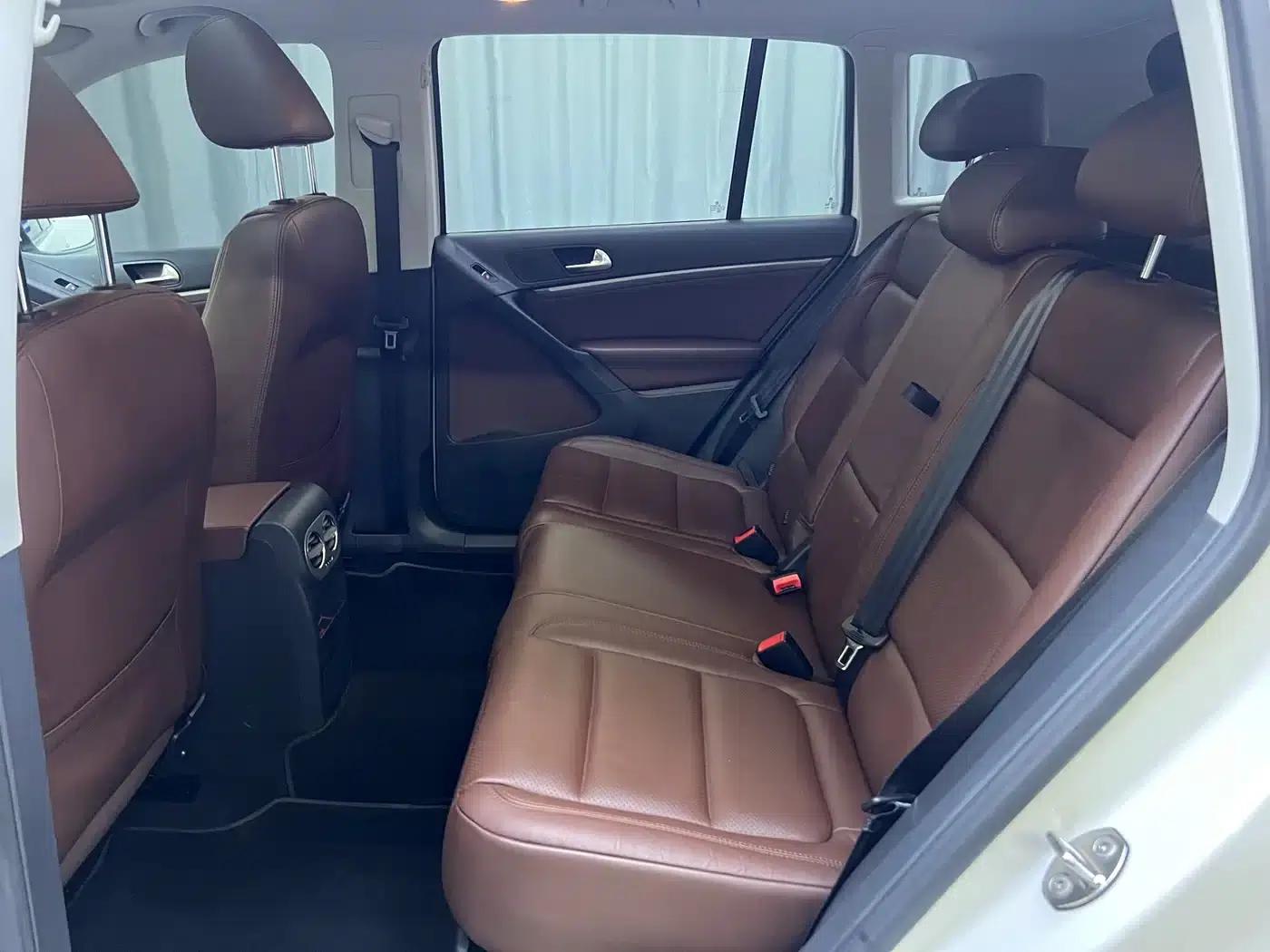 Tiguan 2013 1.8TSI Automatic 4WD Luxury — миниатюра 17
