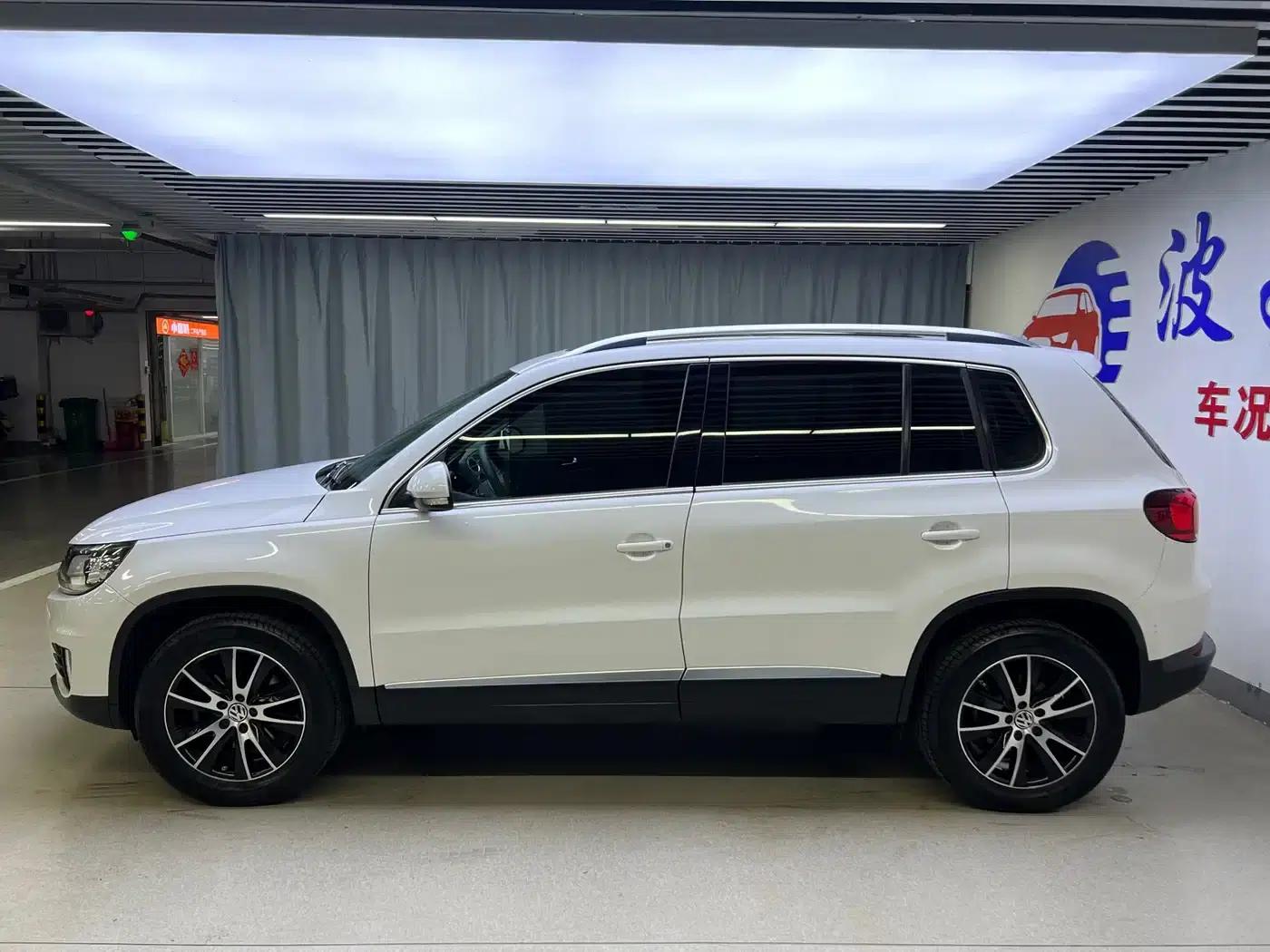 Tiguan 2013 1.8TSI Automatic 4WD Luxury — миниатюра 4