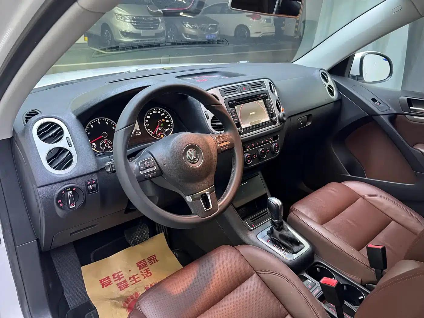 Tiguan 2013 1.8TSI Automatic 4WD Luxury — миниатюра 9