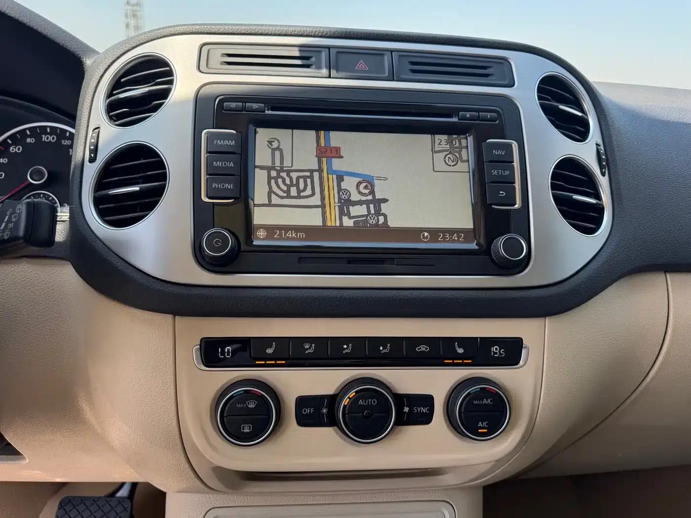 Tiguan 2013 1.8TSI Automatic 2WD Luxury — миниатюра 7