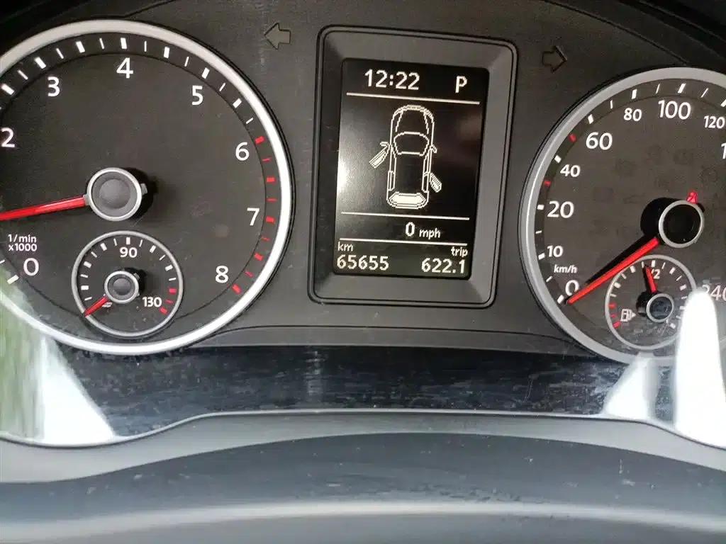 2013 Volkswagen Tiguan 1.8TSI Automatic 2WD Comfort Edition — миниатюра 9