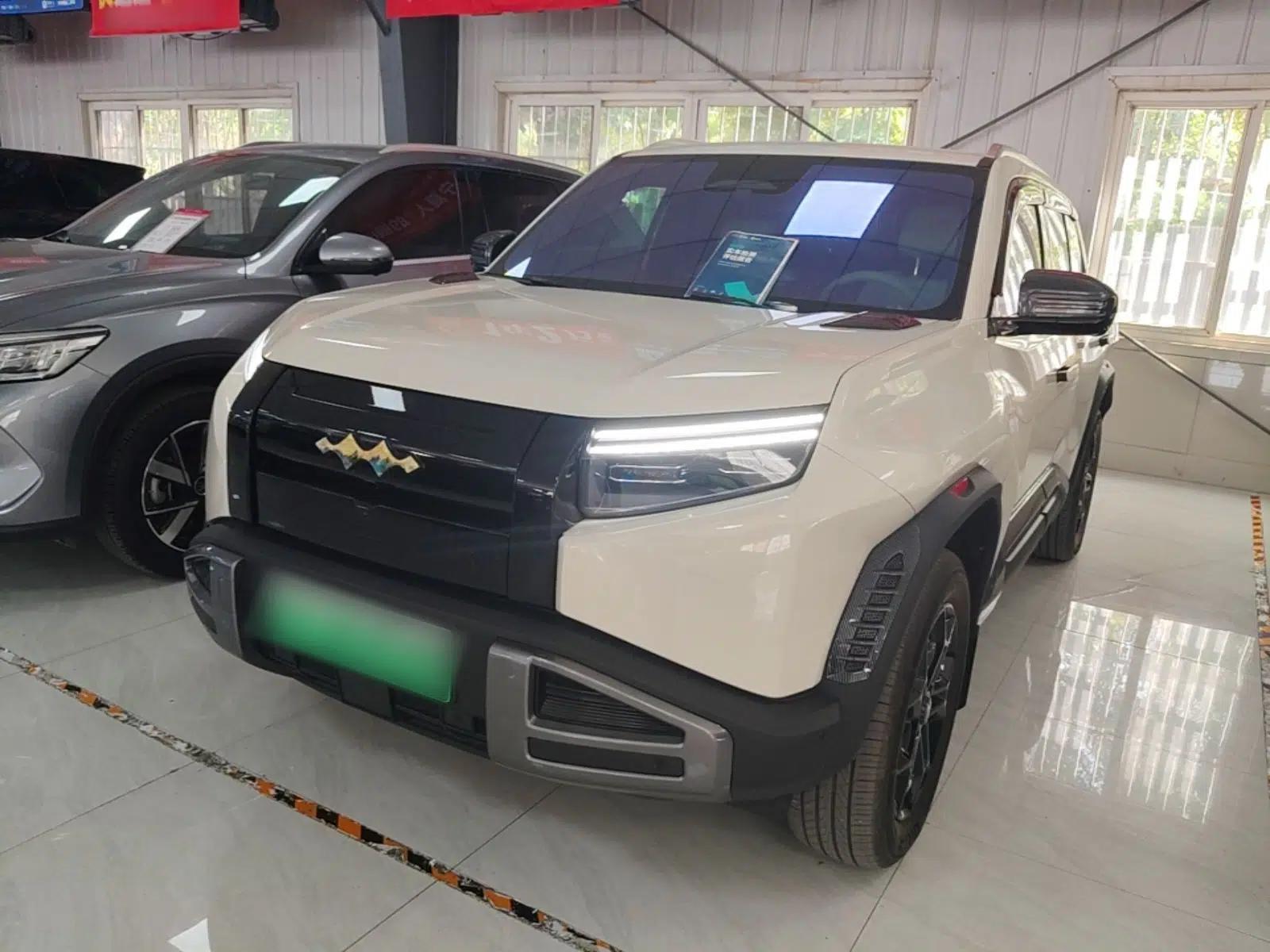 Formula Leopard Titanium 3 2025 501 km Range Rear-Wheel Drive Intelligent Driving Max Edition — миниатюра 1