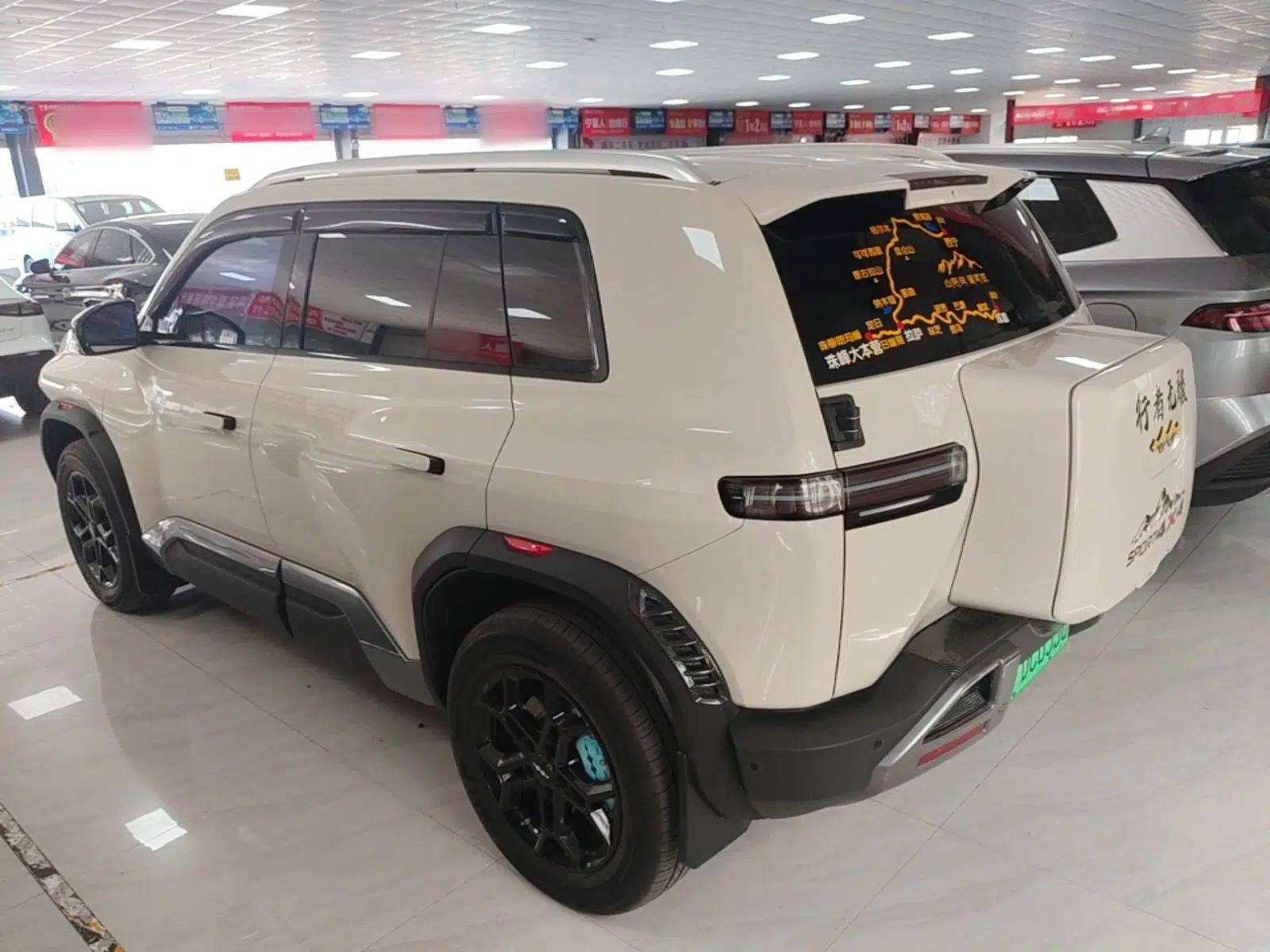 Formula Leopard Titanium 3 2025 501 km Range Rear-Wheel Drive Intelligent Driving Max Edition — миниатюра 4