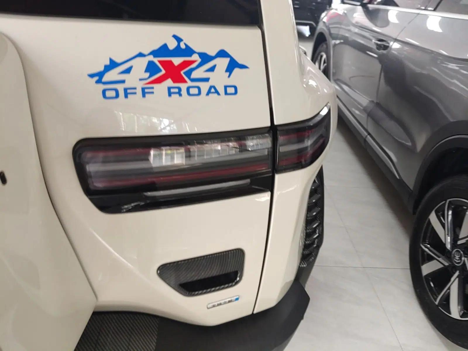 Formula Leopard Titanium 3 2025 501 km Range Rear-Wheel Drive Intelligent Driving Max Edition — миниатюра 7