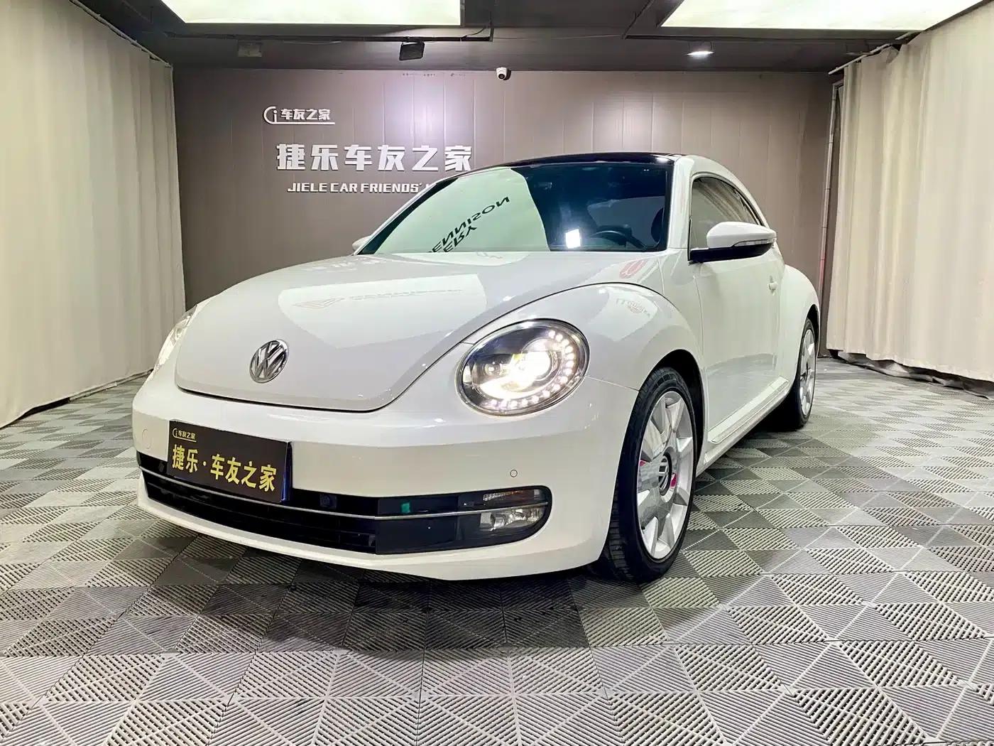 2013 Volkswagen Beetle 1.4TSI Fender Rock Edition — миниатюра 1