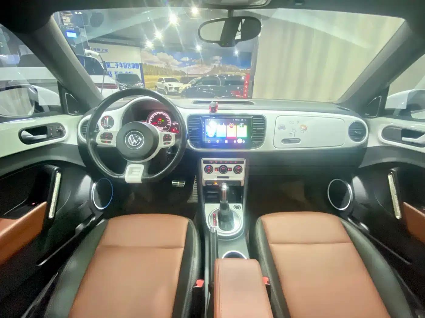2013 Volkswagen Beetle 1.4TSI Fender Rock Edition — миниатюра 11