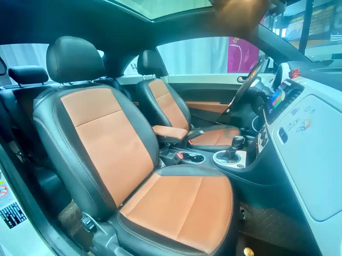 2013 Volkswagen Beetle 1.4TSI Fender Rock Edition — миниатюра 13