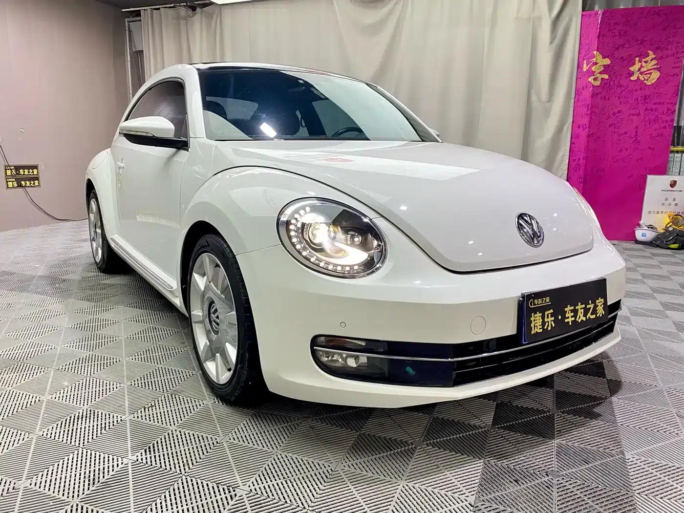 2013 Volkswagen Beetle 1.4TSI Fender Rock Edition — миниатюра 3