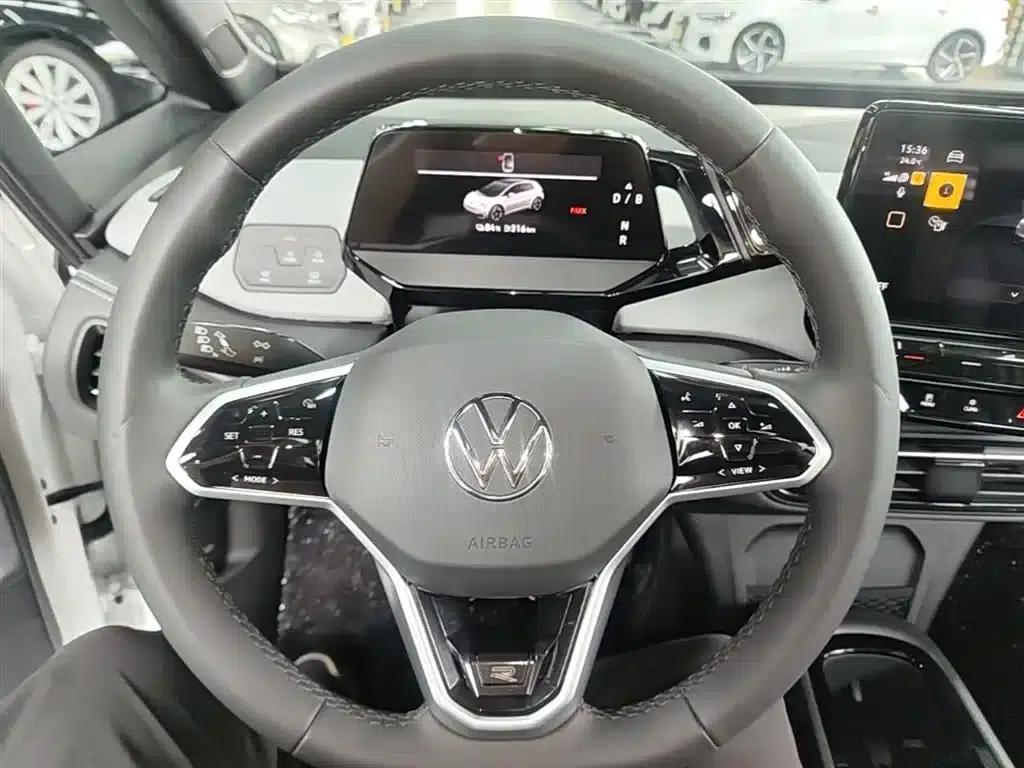 Volkswagen ID.3 2024 Outstanding Edition — миниатюра 11
