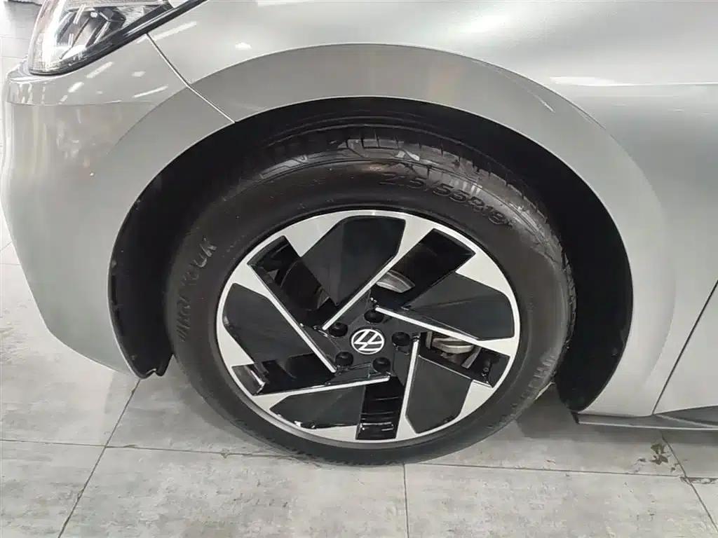 Volkswagen ID.3 2024 Outstanding Edition — миниатюра 23