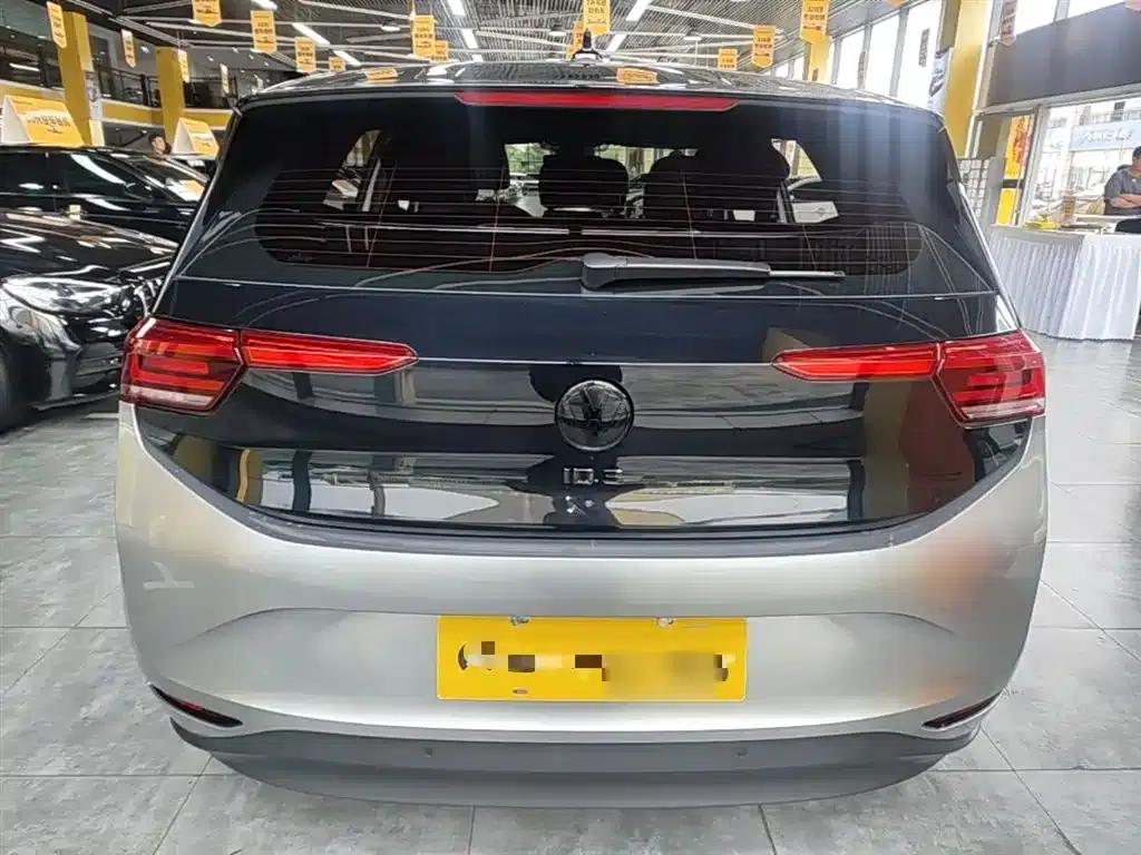Volkswagen ID.3 2024 Outstanding Edition — миниатюра 6