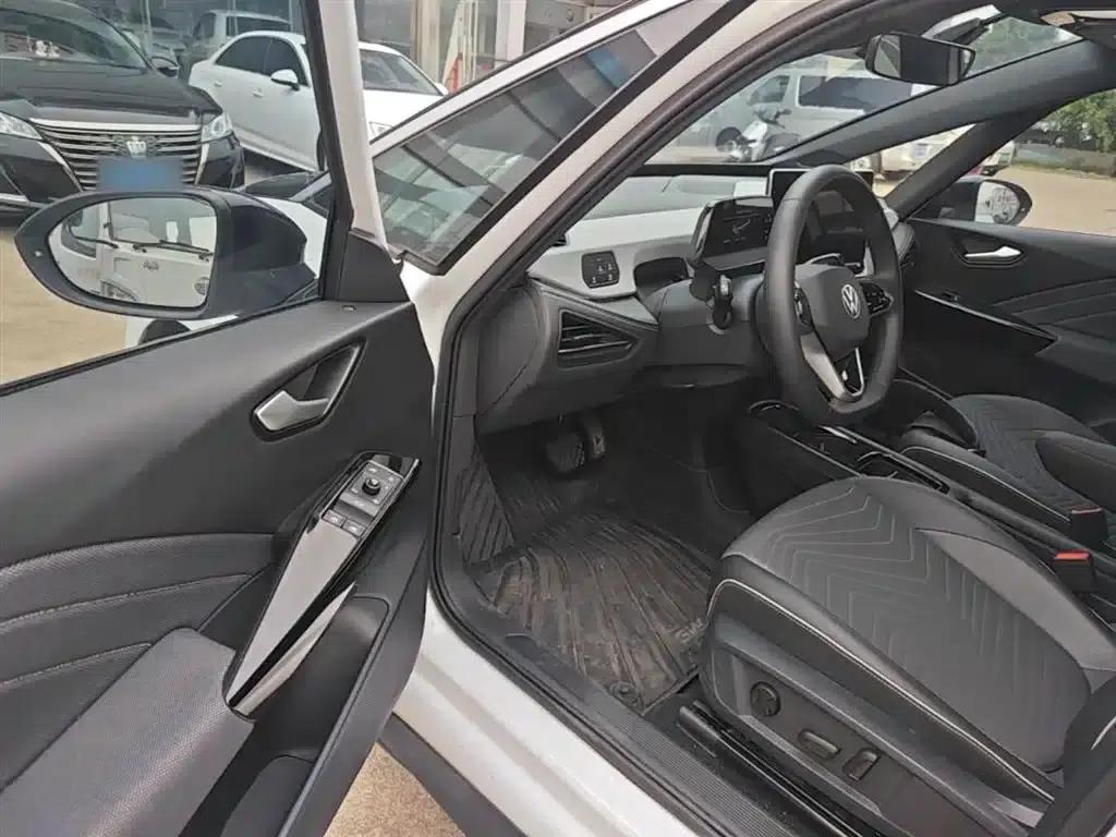 Volkswagen ID.3 2024 Outstanding Edition — миниатюра 16